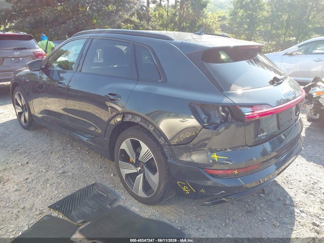 Aukcja sprzedaży 2022 Audi E-tron Premium Plus Quattro, vin: WA1LAAGEXNB012597, numer aukcji: 45347247