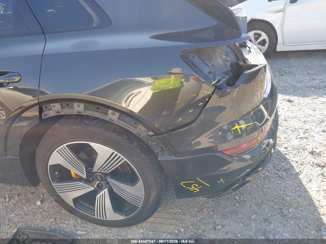 Aukcja sprzedaży 2022 Audi E-tron Premium Plus Quattro, vin: WA1LAAGEXNB012597, numer aukcji: 45347247