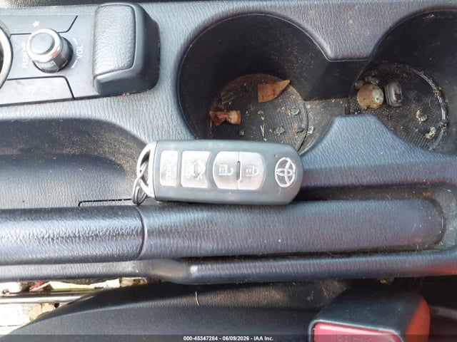 3MYDLBYV2JY306131 Toyota YARIS IA
