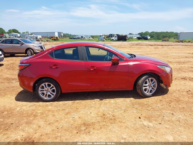 3MYDLBYV2JY306131 Toyota YARIS IA