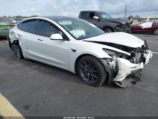 Продажа на аукционе авто 2021 Tesla Model 3 Standard Range Plus Rear-wheel Drive, vin: 5YJ3E1EA2MF908558, номер лота: 45347298