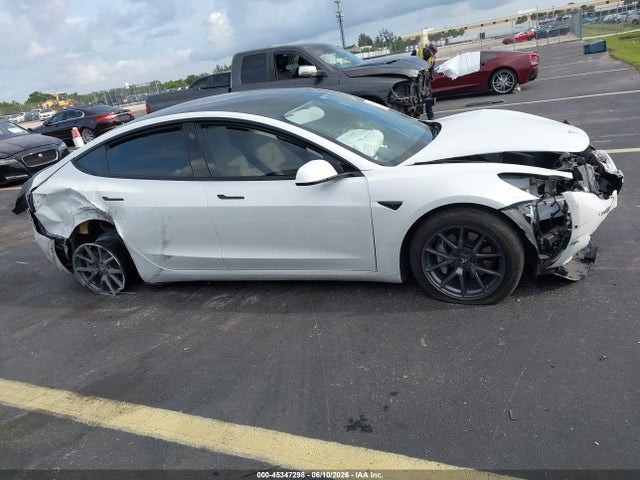 45347298 :رقم المزاد ، 5YJ3E1EA2MF908558 vin ، 2021 Tesla Model 3 Standard Range Plus Rear-wheel Drive مزاد بيع