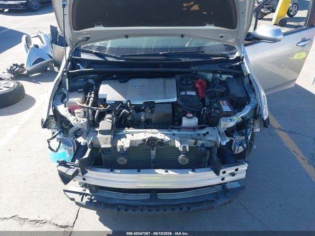 Toyota Prius Three 2016 JTDKARFU4G3020958 Image 10