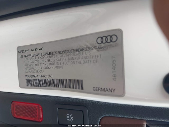 45347390 :رقم المزاد ، WAUGMAF47HN051350 vin ، 2017 Audi A4 2.0t Ultra Premium مزاد بيع