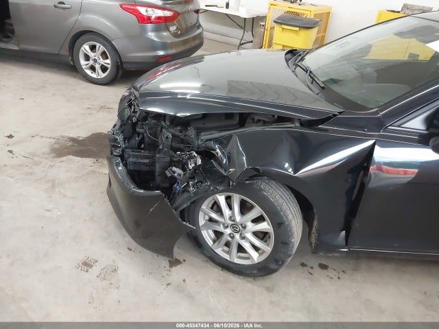Auction sale of the 2018 Mazda Mazda3 Sport, vin: 3MZBN1K7XJM211874, lot number: 45347434