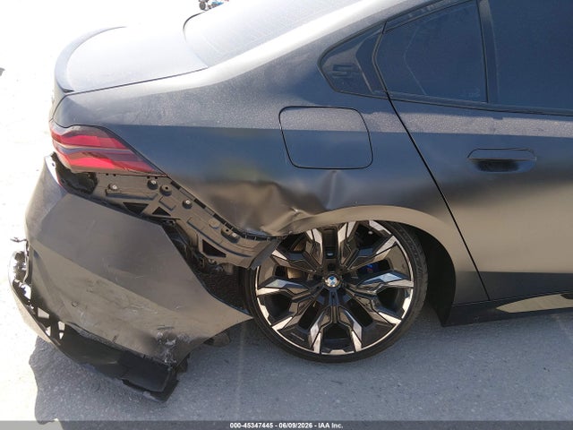 WBA43FJ01TCW22729 BMW 530I