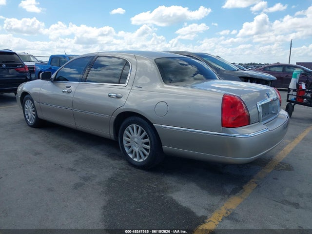 Aukcja sprzedaży 2003 Lincoln Town Car Executive, vin: 1LNHM81W33Y670426, numer aukcji: 45347565
