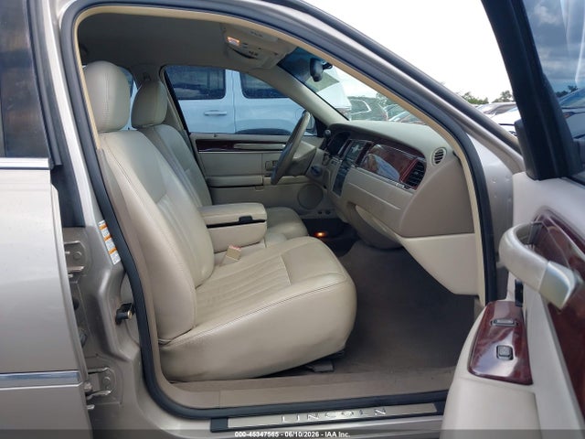 Aukcja sprzedaży 2003 Lincoln Town Car Executive, vin: 1LNHM81W33Y670426, numer aukcji: 45347565