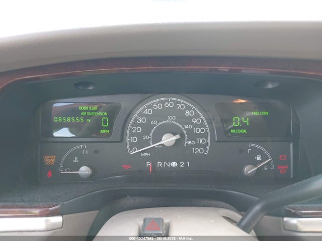 Aukcja sprzedaży 2003 Lincoln Town Car Executive, vin: 1LNHM81W33Y670426, numer aukcji: 45347565