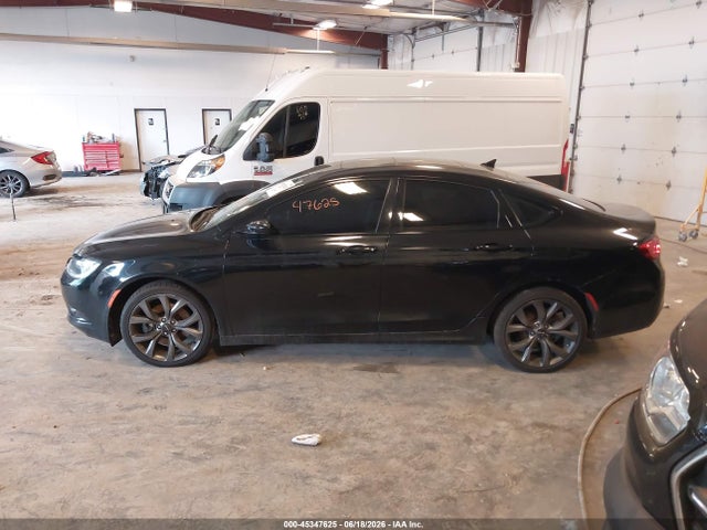 45347625 :رقم المزاد ، 1C3CCCDG2FN673983 vin ، 2015 Chrysler 200 S مزاد بيع