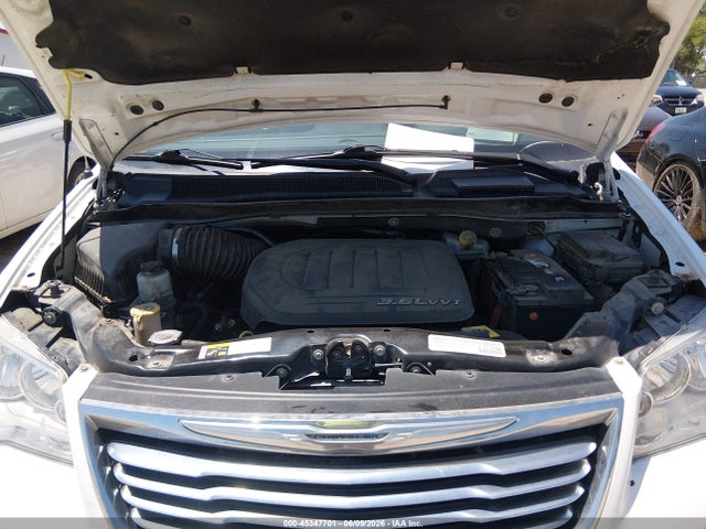 45347701 :رقم المزاد ، 2C4RC1CG7FR611056 vin ، 2015 Chrysler Town & Country Touring-l مزاد بيع