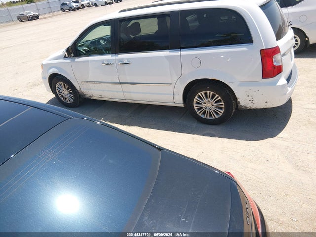 45347701 :رقم المزاد ، 2C4RC1CG7FR611056 vin ، 2015 Chrysler Town & Country Touring-l مزاد بيع