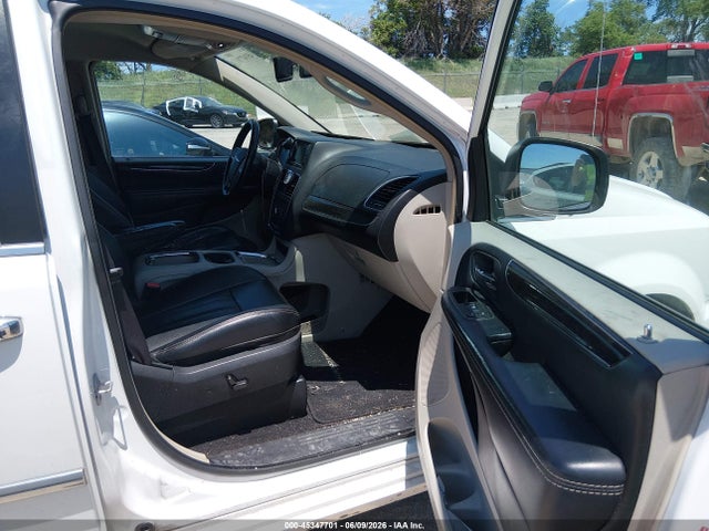 45347701 :رقم المزاد ، 2C4RC1CG7FR611056 vin ، 2015 Chrysler Town & Country Touring-l مزاد بيع