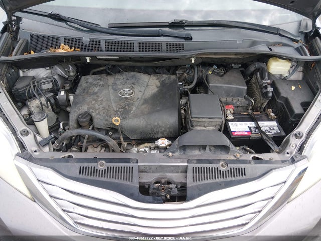 2017 Toyota Sienna Xle 8 Passenger მანქანა იყიდება აუქციონზე, vin: 5TDYZ3DC0HS876686, აუქციონის ნომერი: 45347722