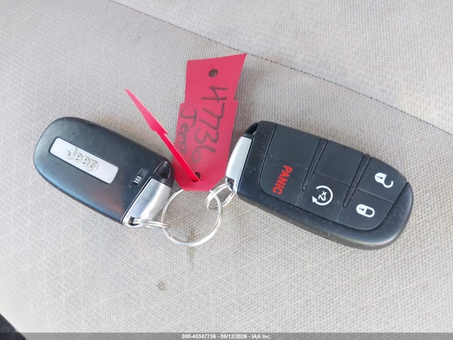 1C4RJFAGXKC766130 Jeep Grand Cherokee Laredo E 4x4