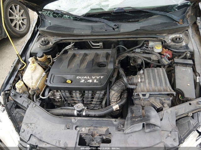45347751 :رقم المزاد ، 1C3BC1FB6BN575793 vin ، 2011 Chrysler 200 Touring مزاد بيع