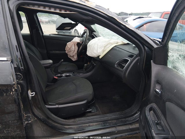 45347751 :رقم المزاد ، 1C3BC1FB6BN575793 vin ، 2011 Chrysler 200 Touring مزاد بيع