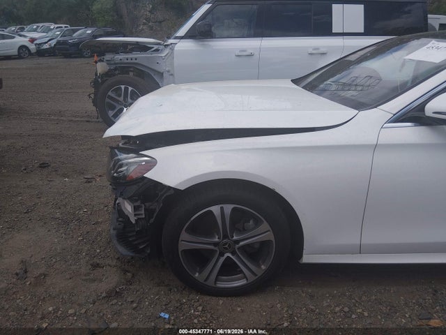 2019 Mercedes-benz E 300 4matic მანქანა იყიდება აუქციონზე, vin: WDDZF4KB1KA524076, აუქციონის ნომერი: 45347771