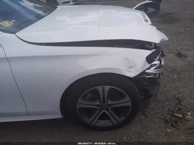 2019 Mercedes-benz E 300 4matic მანქანა იყიდება აუქციონზე, vin: WDDZF4KB1KA524076, აუქციონის ნომერი: 45347771