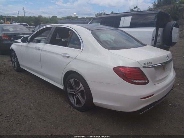 2019 Mercedes-benz E 300 4matic მანქანა იყიდება აუქციონზე, vin: WDDZF4KB1KA524076, აუქციონის ნომერი: 45347771