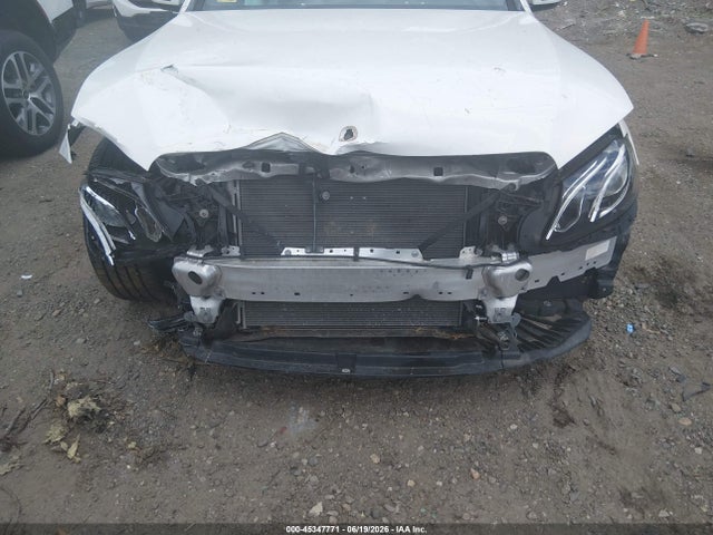 2019 Mercedes-benz E 300 4matic მანქანა იყიდება აუქციონზე, vin: WDDZF4KB1KA524076, აუქციონის ნომერი: 45347771