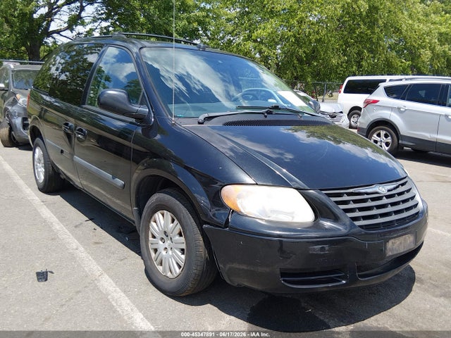 Auction sale of the 2005 Chrysler Town & Country, vin: 1C4GP45R85B392293, lot number: 45347891