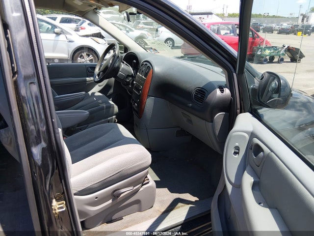 45347891 :رقم المزاد ، 1C4GP45R85B392293 vin ، 2005 Chrysler Town & Country مزاد بيع