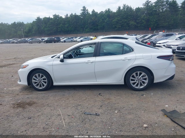 4T1C11AK6RU848403 Toyota CAMRY LE