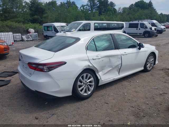 4T1C11AK6RU848403 Toyota CAMRY LE