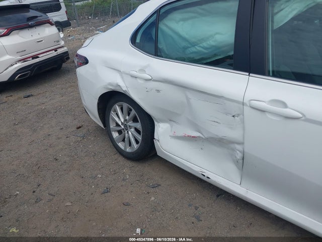 4T1C11AK6RU848403 Toyota CAMRY LE