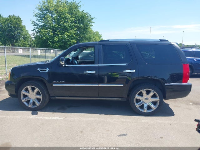 2011 Cadillac Escalade Premium მანქანა იყიდება აუქციონზე, vin: 1GYS4CEF2BR126770, აუქციონის ნომერი: 45347906