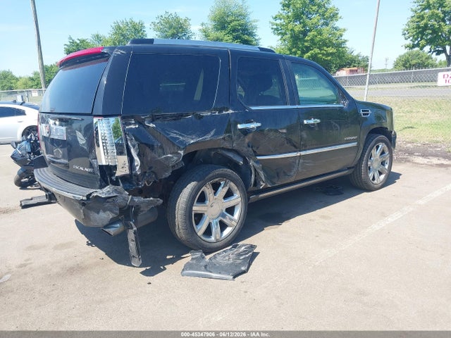 2011 Cadillac Escalade Premium მანქანა იყიდება აუქციონზე, vin: 1GYS4CEF2BR126770, აუქციონის ნომერი: 45347906