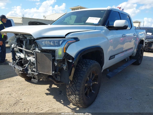 5TFNA5DB2NX018588 Toyota Tundra Platinum