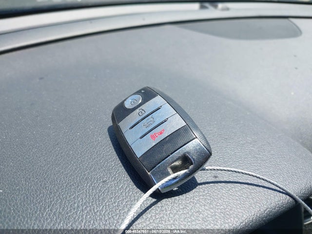 Продажа на аукционе авто 2017 Kia Niro Ex, vin: KNDCC3LC8H5092422, номер лота: 45347951
