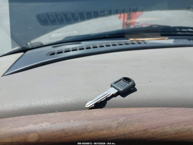 45348012 :رقم المزاد ، 1GBFG15R5W1106762 vin ، 1998 Chevrolet Chevy Van G1500 مزاد بيع