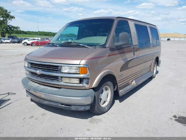 45348012 :رقم المزاد ، 1GBFG15R5W1106762 vin ، 1998 Chevrolet Chevy Van G1500 مزاد بيع