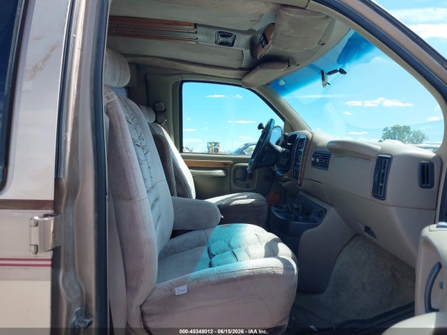 45348012 :رقم المزاد ، 1GBFG15R5W1106762 vin ، 1998 Chevrolet Chevy Van G1500 مزاد بيع