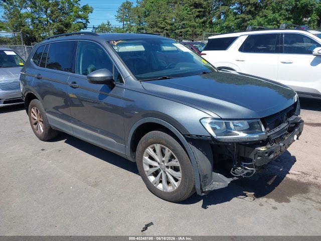 2018 Volkswagen Tiguan 2.0t Se/2.0t Sel მანქანა იყიდება აუქციონზე, vin: 3VV2B7AX3JM113657, აუქციონის ნომერი: 45348198