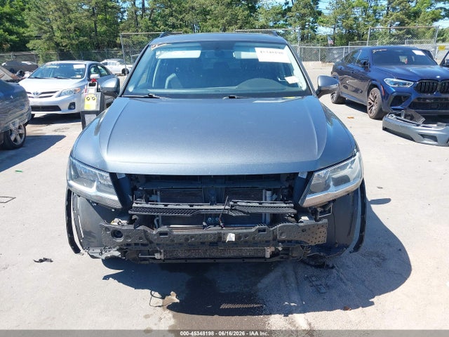 2018 Volkswagen Tiguan 2.0t Se/2.0t Sel მანქანა იყიდება აუქციონზე, vin: 3VV2B7AX3JM113657, აუქციონის ნომერი: 45348198