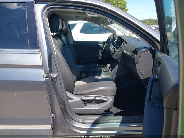 2018 Volkswagen Tiguan 2.0t Se/2.0t Sel მანქანა იყიდება აუქციონზე, vin: 3VV2B7AX3JM113657, აუქციონის ნომერი: 45348198