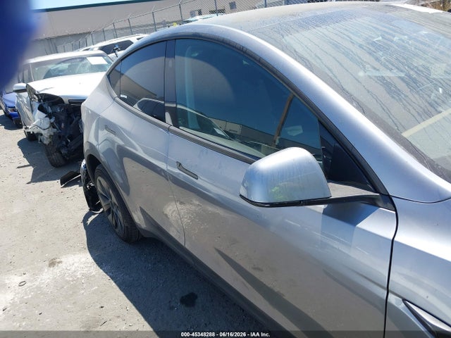 Продажа на аукционе авто 2024 Tesla Model Y Long Range Dual Motor All-wheel Drive, vin: 7SAYGDEEXRA299408, номер лота: 45348288