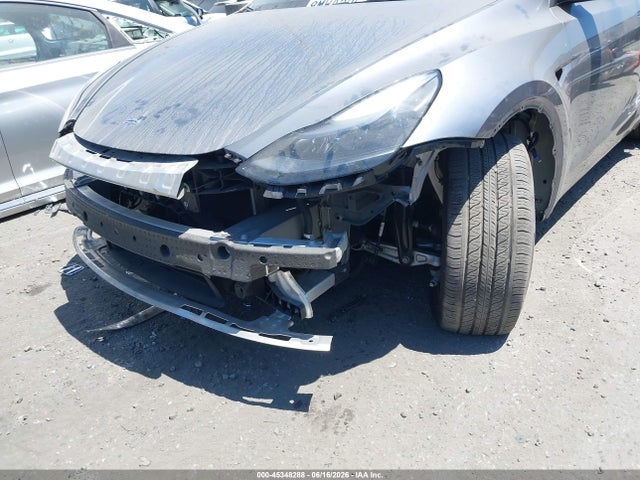 Продажа на аукционе авто 2024 Tesla Model Y Long Range Dual Motor All-wheel Drive, vin: 7SAYGDEEXRA299408, номер лота: 45348288