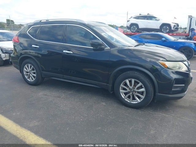45348294 :رقم المزاد ، 5N1AT2MT0HC821505 vin ، 2017 Nissan Rogue Sv مزاد بيع