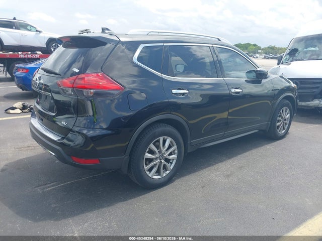 45348294 :رقم المزاد ، 5N1AT2MT0HC821505 vin ، 2017 Nissan Rogue Sv مزاد بيع
