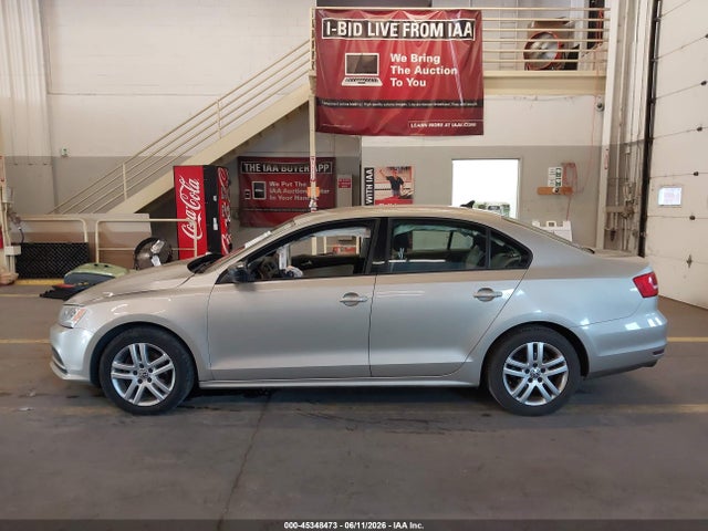 3VW2K7AJ8FM237423 Volkswagen Jetta 2.0l S
