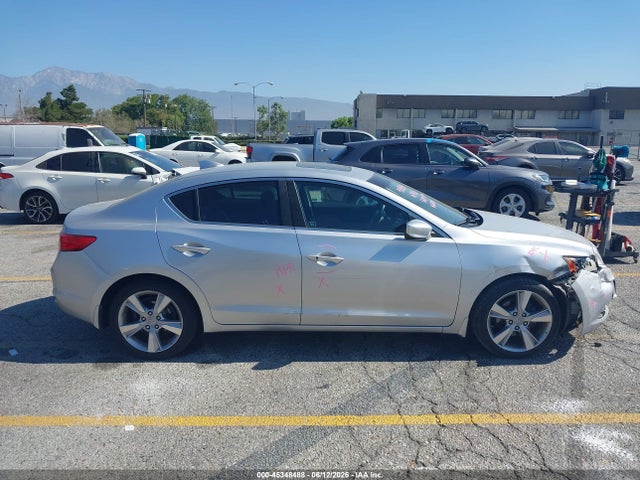 2013 Acura Ilx 2.0l მანქანა იყიდება აუქციონზე, vin: 19VDE1F56DE018522, აუქციონის ნომერი: 45348488
