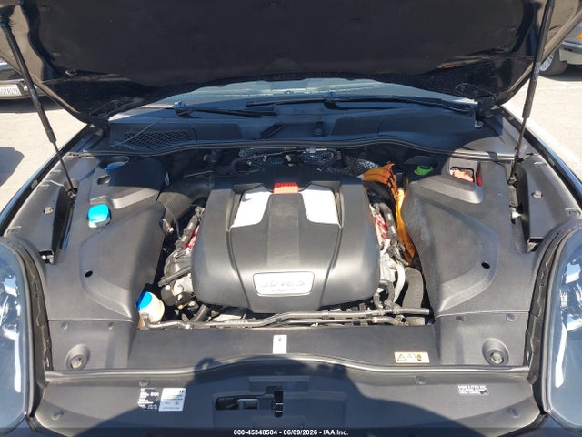 2015 Porsche Cayenne E-hybrid S მანქანა იყიდება აუქციონზე, vin: WP1AE2A27FLA54063, აუქციონის ნომერი: 45348504