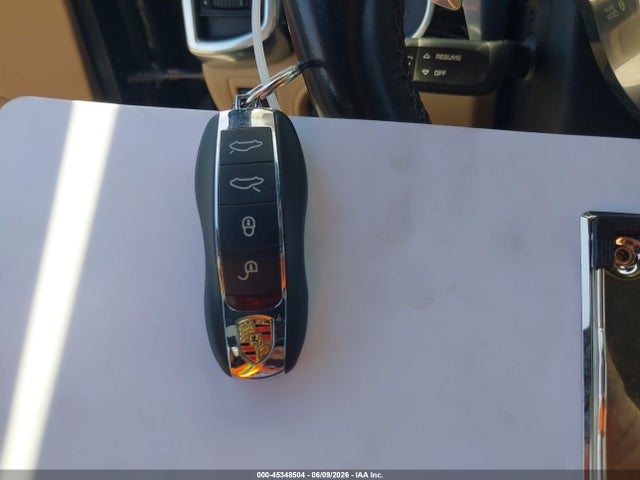 2015 Porsche Cayenne E-hybrid S მანქანა იყიდება აუქციონზე, vin: WP1AE2A27FLA54063, აუქციონის ნომერი: 45348504