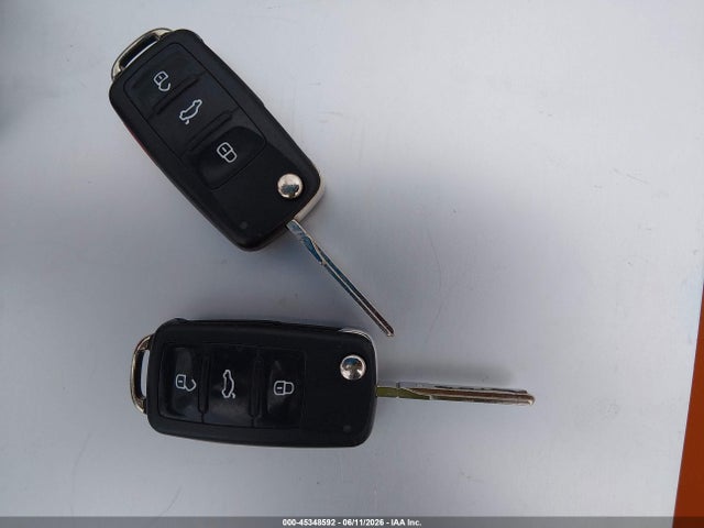 1VWAS7A3XGC054184 Volkswagen Passat 1.8t S