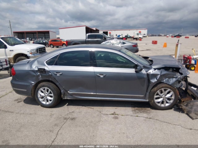 1VWAS7A3XGC054184 Volkswagen Passat 1.8t S